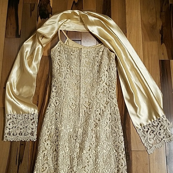 🌟Gold Lace Dress - Picture 5 of 5